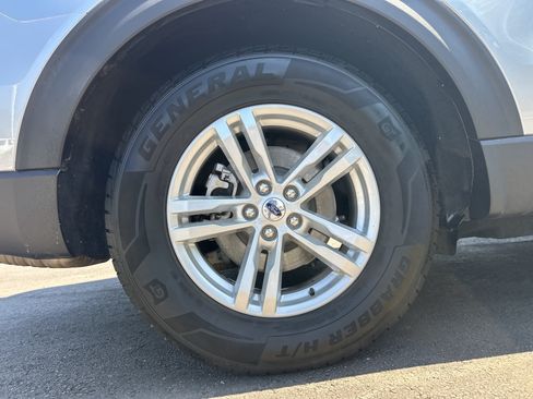 Used 2022 Ford Explorer XLT RWD image 12
