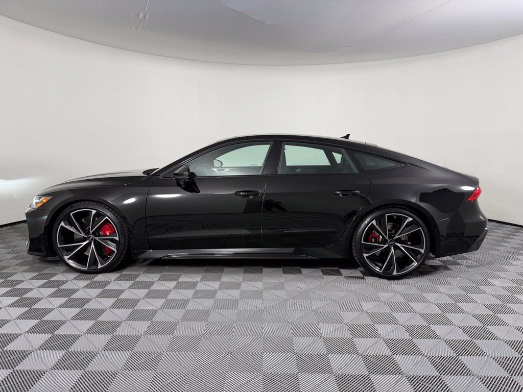 Used 2022 Audi RS 7 Sportback AWD/4WD image 2