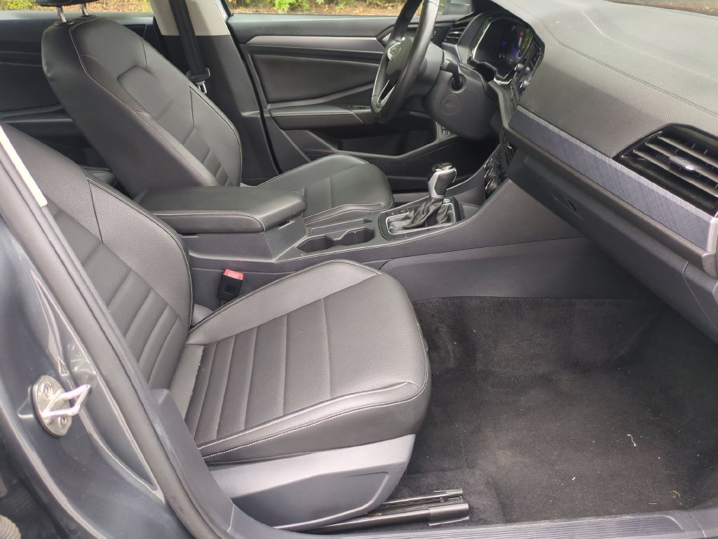 Used 2024 Volkswagen Jetta SE FWD image 34