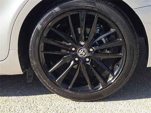 Used 2023 Toyota Camry XSE image 9