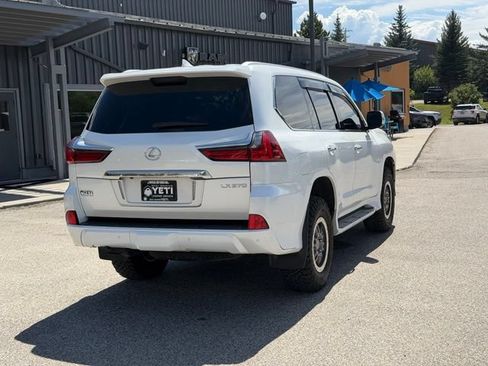 Used 2017 Lexus LX 570 4WD w/ Luxury Package image 10