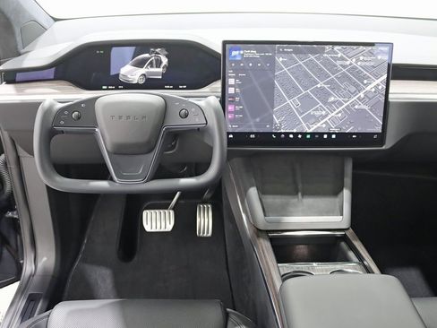 Used 2022 Tesla Model X image 13