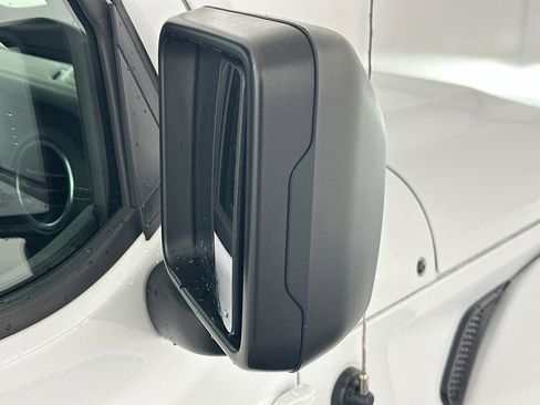 Used 2022 Jeep Wrangler Unlimited Sahara image 10