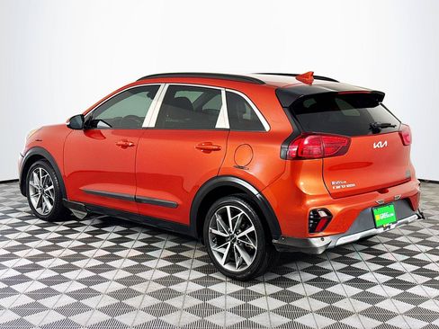 Used 2022 Kia Niro Touring Special Edition FWD image 6
