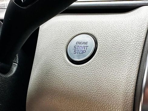 Used 2021 Kia Sorento S image 23