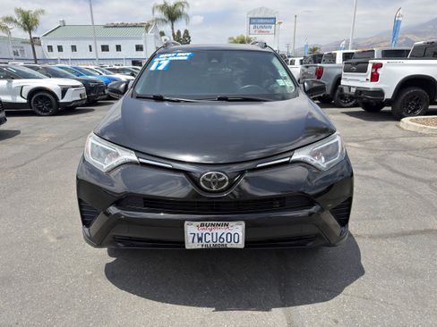 Used 2017 Toyota RAV4 LE w/ Carpet Mat Package AWD/4WD image 3