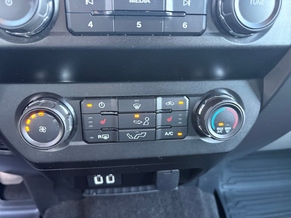 Used 2020 Ford F150 XLT w/ Equipment Group 302A Luxury AWD/4WD image 17