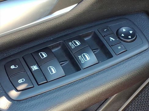 Used 2020 RAM 1500 Big Horn image 14