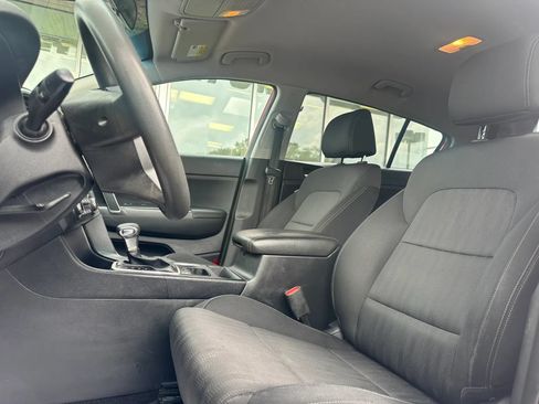 Used 2022 Kia Sportage LX AWD/4WD image 8
