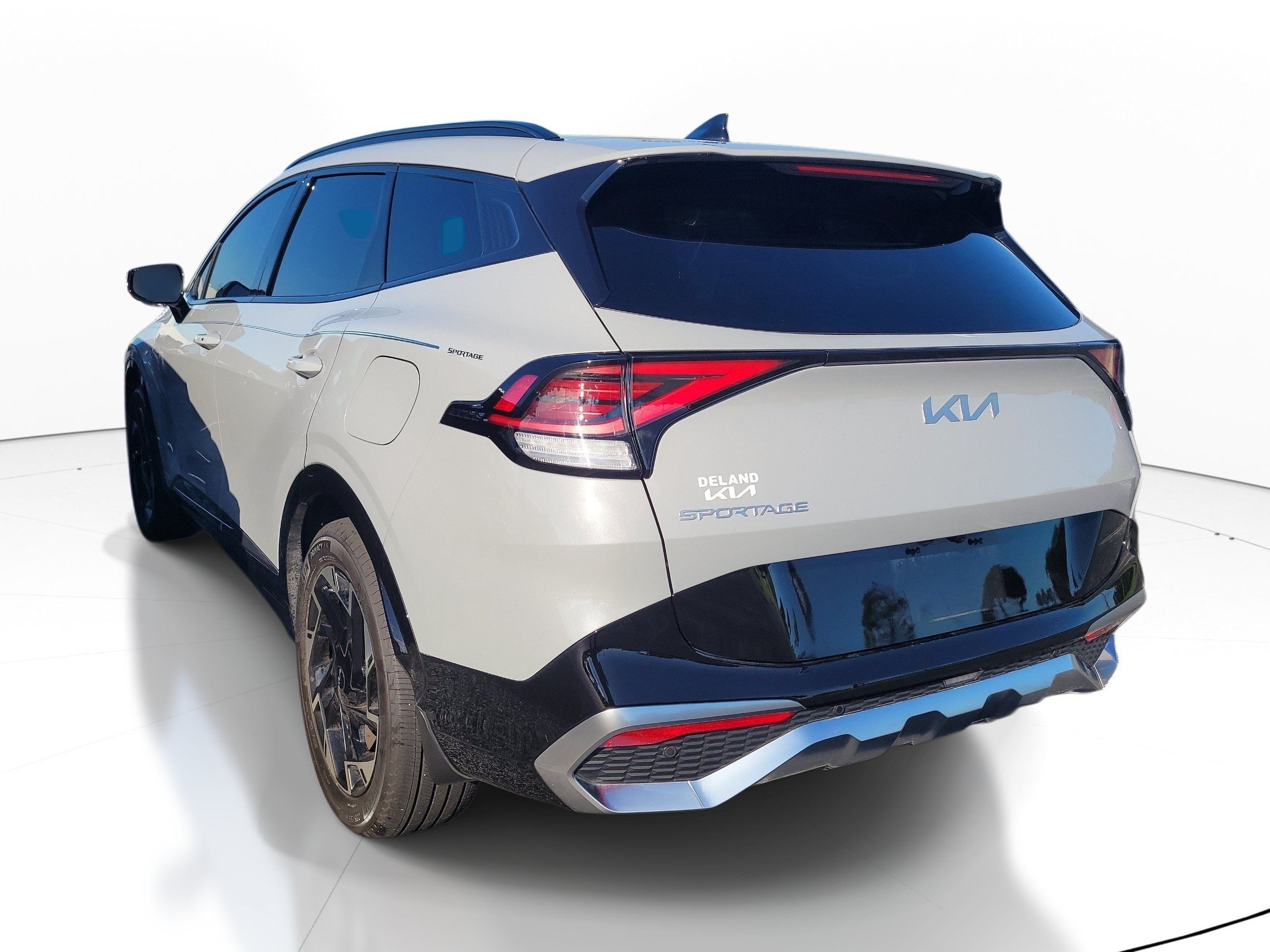 Used 2024 Kia Sportage SX FWD image 3