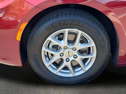 Used 2023 Chrysler Pacifica Touring-L FWD image 27