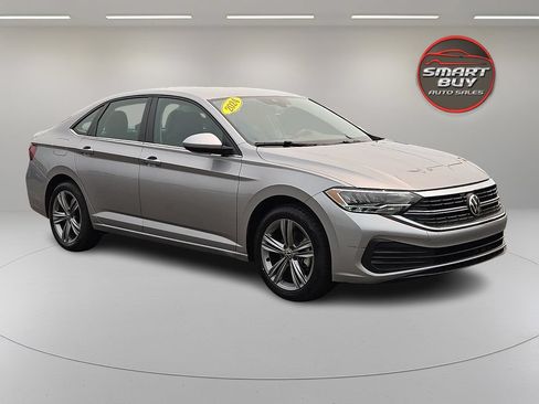 Used 2024 Volkswagen Jetta SE FWD image 4