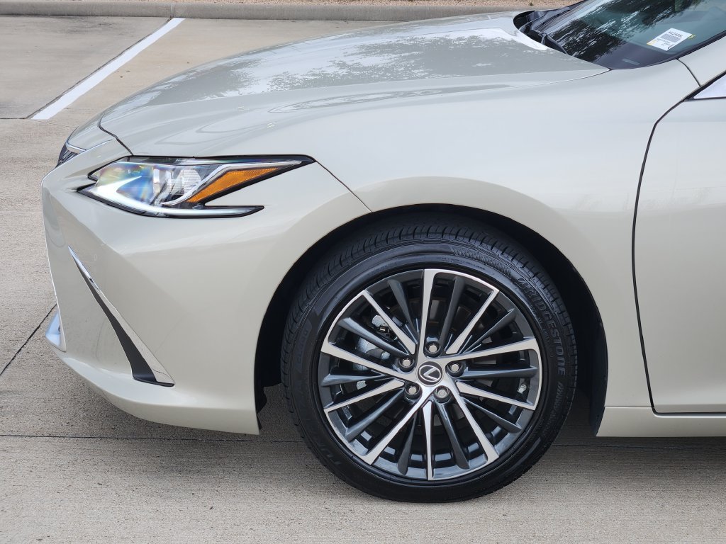 Certified 2025 Lexus ES 350 w/ Premium Package FWD image 8