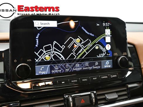 Used 2024 Nissan Pathfinder Platinum w/ Black Appearance Package AWD/4WD image 18