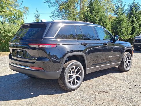 New 2025 Jeep Grand Cherokee Limited image 4
