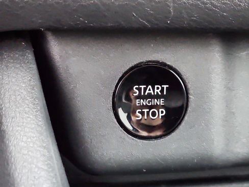 Used 2024 Nissan Rogue SV image 22