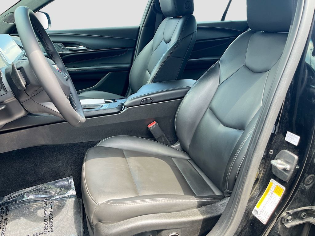 Used 2024 Cadillac CT4 Luxury w/ Cold Weather Package AWD/4WD image 21