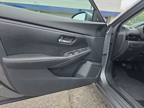 Used 2020 Nissan Sentra SV FWD image 16