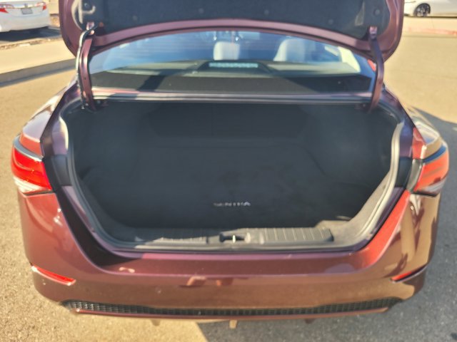 Used 2024 Nissan Sentra SV FWD image 11