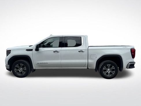 Used 2025 GMC Sierra 1500 SLT AWD/4WD image 3