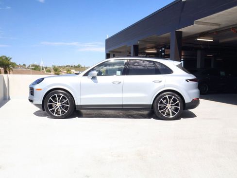 New 2026 Porsche Cayenne AWD/4WD image 2