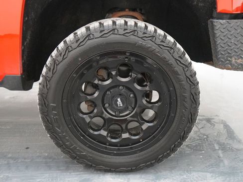 Used 2018 Chevrolet Silverado 1500 LT w/ All Star Edition image 12