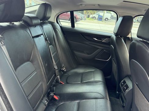 Used 2020 Jaguar XE S RWD image 22