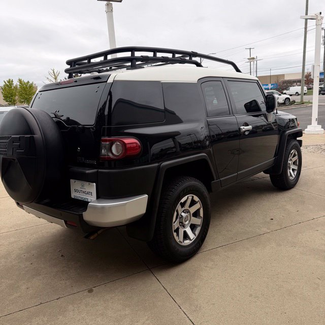 Used 2014 Toyota FJ Cruiser 4WD w/ Upgrade Package image 17