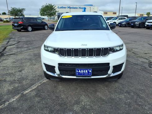 Used 2023 Jeep Grand Cherokee L Laredo image 17