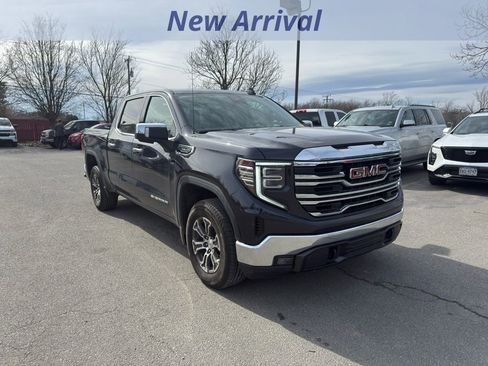 Certified 2025 GMC Sierra 1500 SLT image 2
