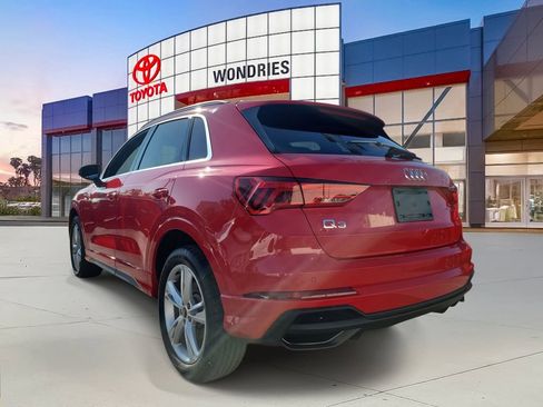 Used 2023 Audi Q3 2.0T Premium w/ 19" Wheel Package image 3