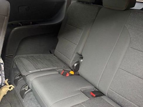 Used 2024 Chevrolet Traverse Z71 w/ Enhanced Driving Package AWD/4WD image 2