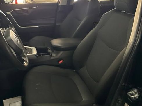 Used 2024 Toyota RAV4 LE AWD/4WD image 6