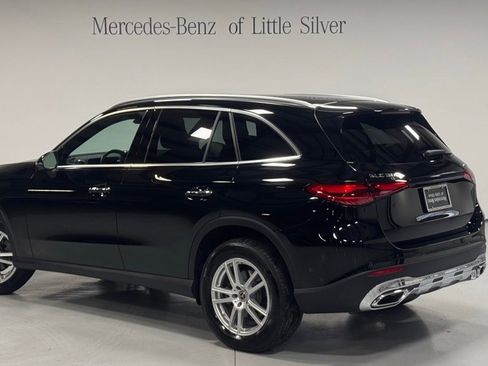 Used 2023 Mercedes-Benz GLC 300 4MATIC image 3