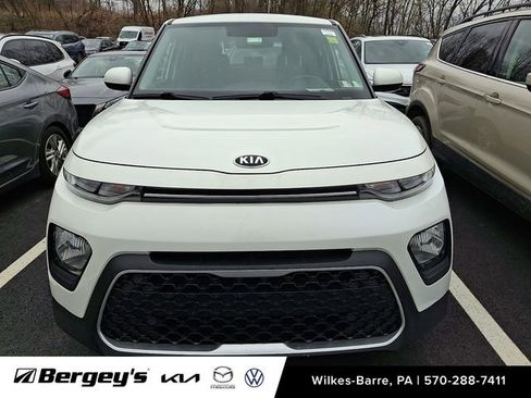 Used 2021 Kia Soul LX FWD image 2