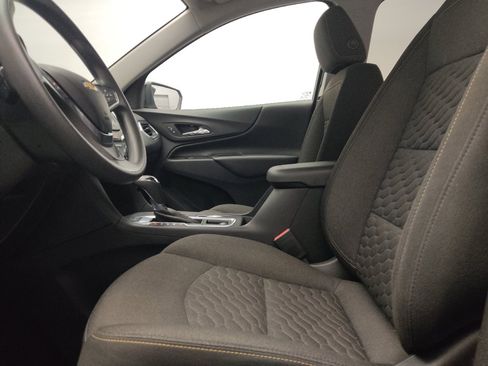 Used 2020 Chevrolet Equinox LT image 17