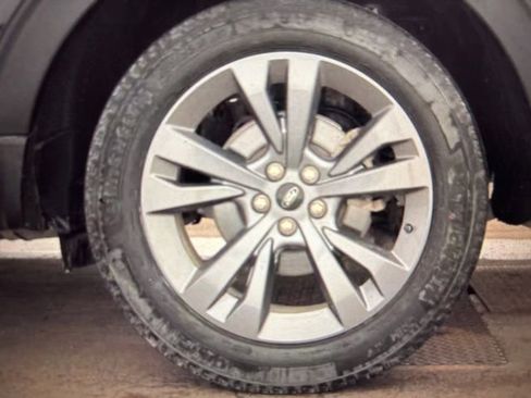 Used 2024 Ford Explorer XLT w/ Equipment Group 202A AWD/4WD image 9