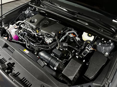 Certified 2025 Toyota Camry XLE AWD/4WD image 11