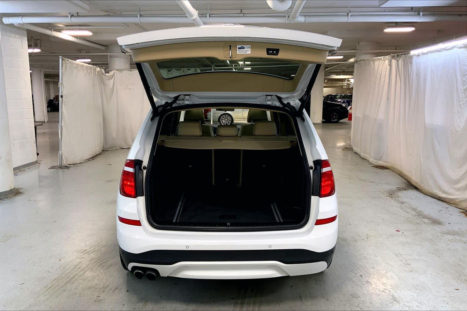 Used 2017 BMW X3 xDrive28i AWD/4WD image 33