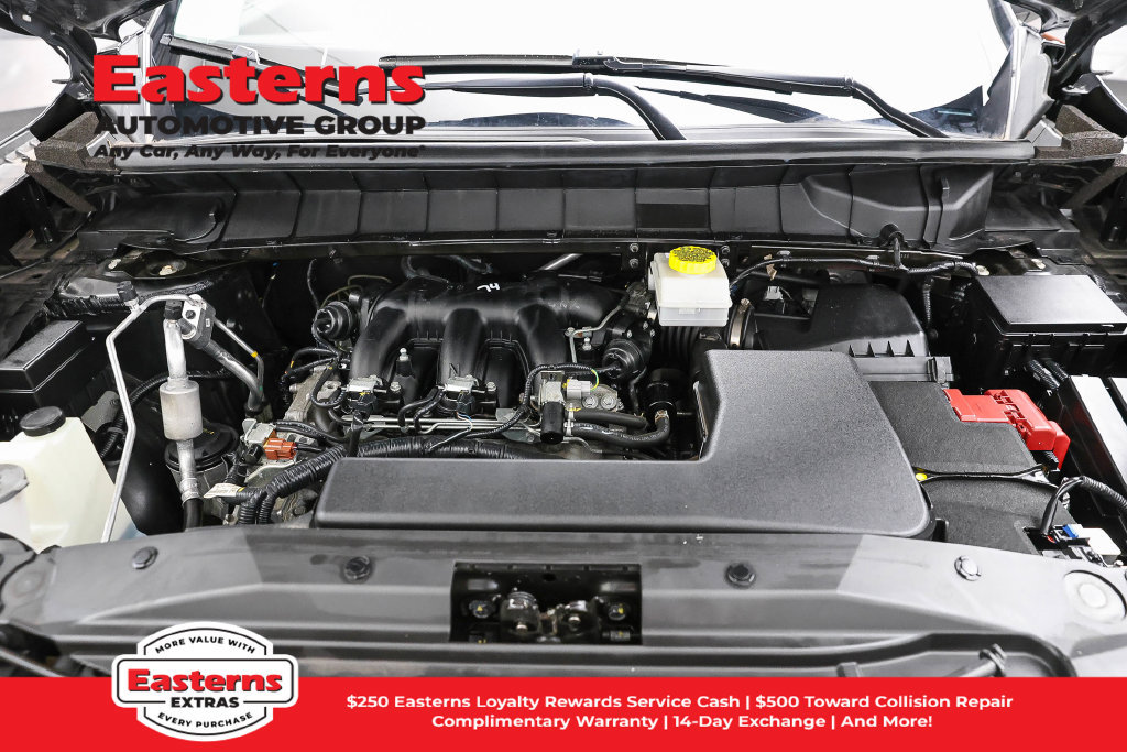 Used 2024 Nissan Pathfinder S AWD/4WD image 8