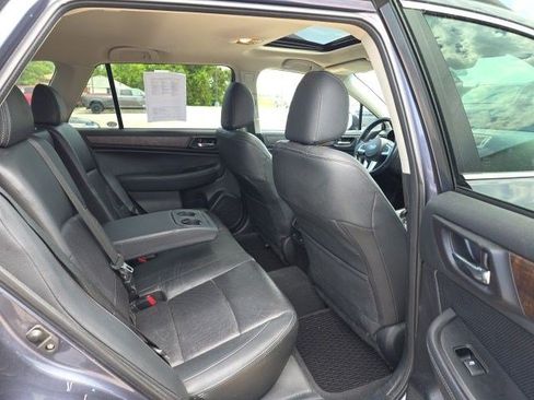 Used 2016 Subaru Outback 2.5i Limited AWD/4WD image 12