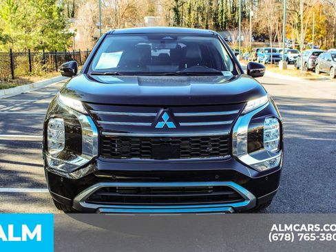 Used 2025 Mitsubishi Outlander SE image 10