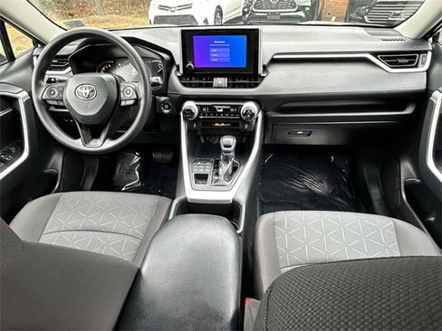 Used 2025 Toyota RAV4 XLE image 15