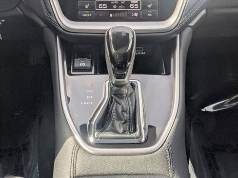 Used 2024 Subaru Outback Premium image 12