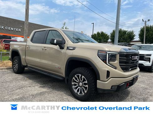 Used 2023 GMC Sierra 1500 AT4 w/ AT4 Premium Package AWD/4WD image 1