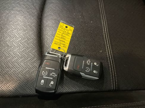 Used 2020 RAM 2500 Laramie image 26