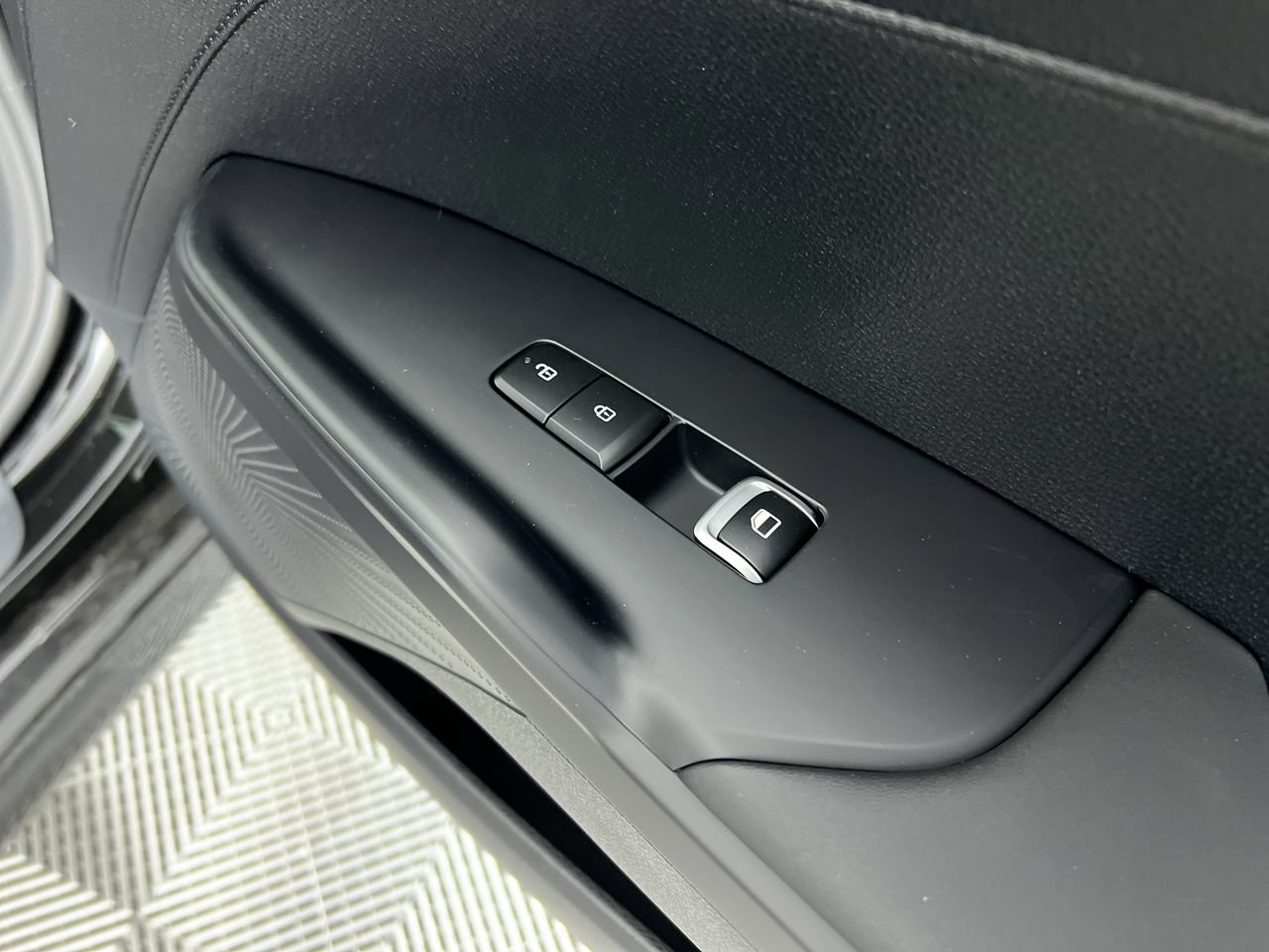 New 2026 Kia K5 LXS FWD image 28