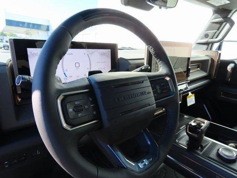 New 2025 GMC Hummer EV 3X w/ Battery Pack, 24 Module Pack image 8