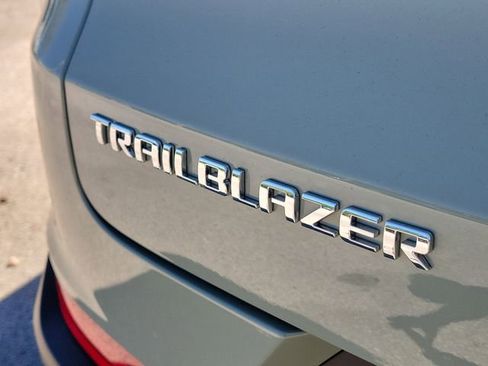 New 2026 Chevrolet TrailBlazer LT w/ Convenience Package FWD image 7