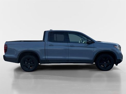 Certified 2023 Honda Ridgeline Black Edition image 3